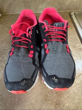 On Cloud Women's Gray and Pink Performance Sneakers